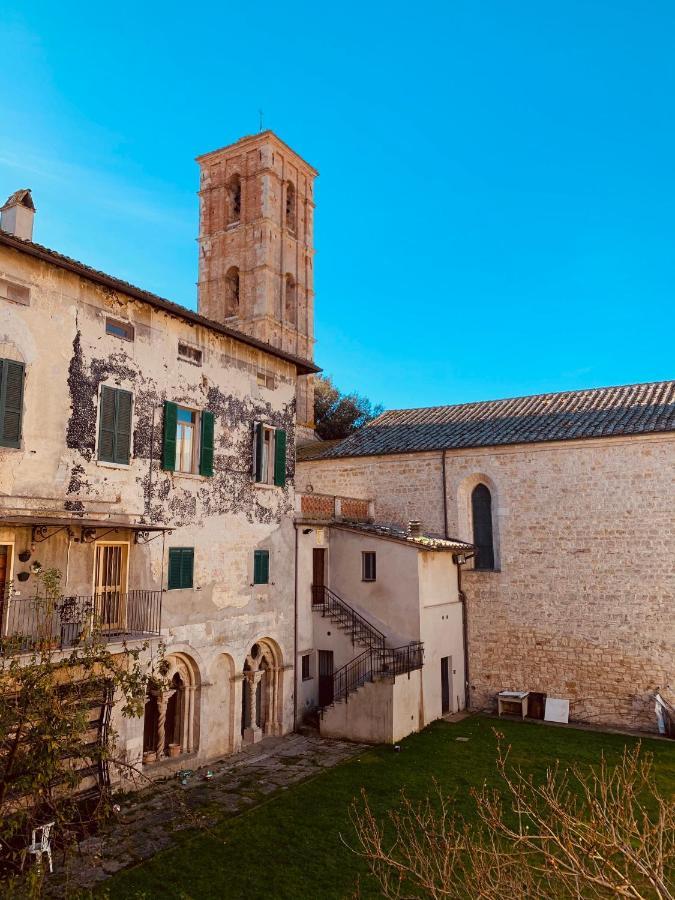 Claves Claustri - Camere In Appartamento Storico Sarteano Esterno foto